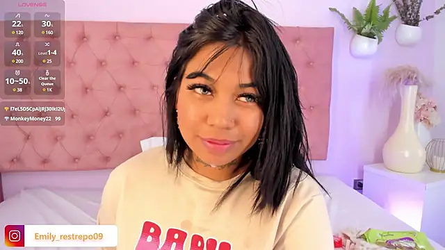 Emily restrepo online show from 02/13/25, 08:27