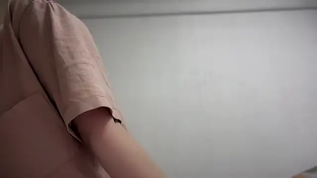 Isabel-Bailey online show from 10/19/25, 09:04