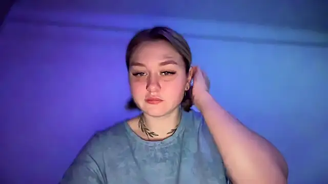 Isabel-Bailey online show from 10/21/25, 09:04