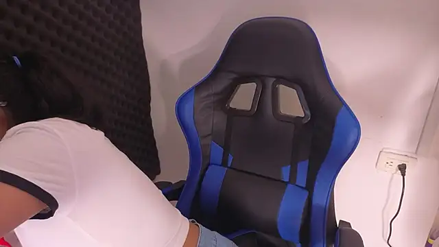 Snapshot of Cuteprincess21 chatting on 02/20/26, 02:30 Cuteprincess21 online show from 02/20/26, 02:30