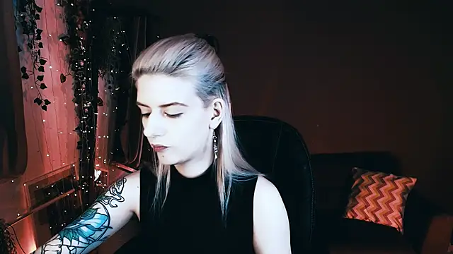 Noah ElmerX online show from 10/08/25, 10:29