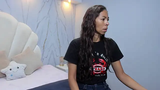 Rosalinda Cortez online show from 12/30/24, 12:20