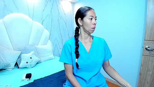 Rosalinda Cortez online show from 02/18/25, 12:39