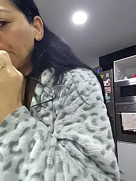 bruneta sexy23 online show from 02/08/25, 04:25