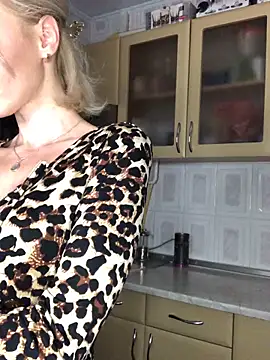 Snapshot of Kristina03 chatting on 11/08/25, 09:57 Kristina03 online show from 11/08/25, 09:57