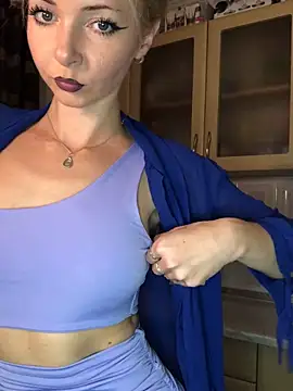 Snapshot of Kristina03 chatting on 11/14/25, 09:57 Kristina03 online show from 11/14/25, 09:57