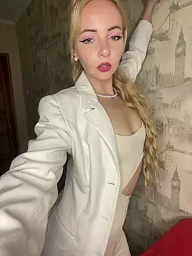 Kristina03 online show from 03/12/26, 09:32