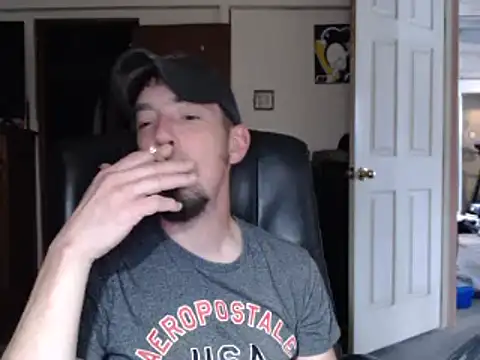 Snapshot of pensguy30 chatting on 12/02/24, 06:43 pensguy30 online show from 12/02/24, 06:43