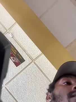 Snapshot of ITSONLYKENNY chatting on 02/13/25, 06:27 ITSONLYKENNY online show from 02/13/25, 06:27