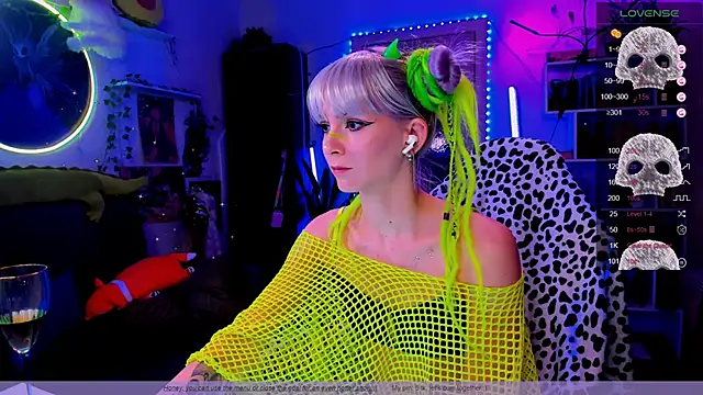 Fridart-house Fortuna online show from 11/12/25, 09:58