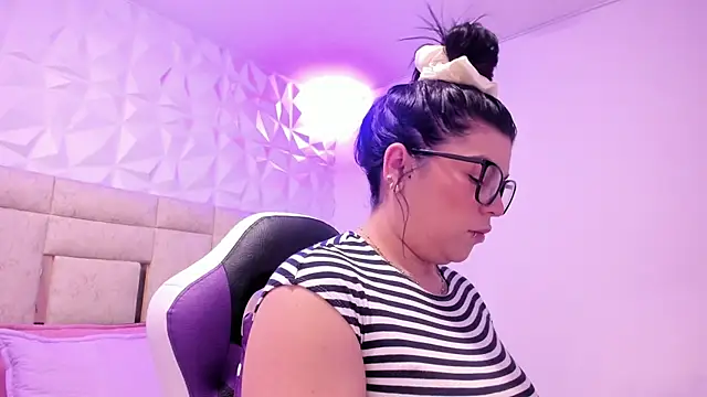 PauletteJ online show from 02/11/26, 11:59