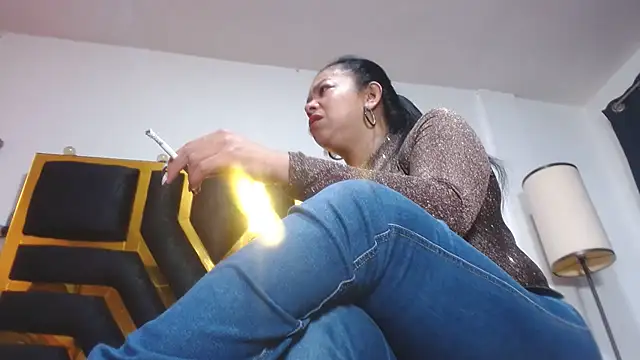 Helennahot online show from 04/15/26, 02:46