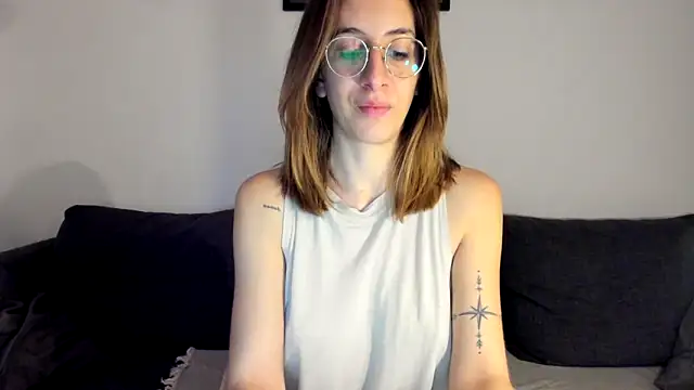 Snapshot of DesireMore90 chatting on 02/10/25, 09:36 DesireMore90 online show from 02/10/25, 09:36