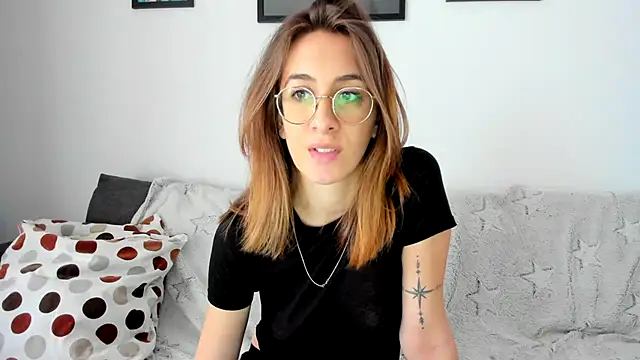 Snapshot of DesireMore90 chatting on 02/26/25, 11:52 DesireMore90 online show from 02/26/25, 11:52