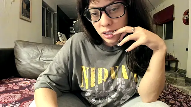 Snapshot of ginakatana chatting on 10/03/25, 05:04 ginakatana online show from 10/03/25, 05:04