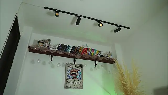 melissajoness3 online show from 02/26/25, 11:48