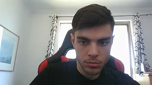 Snapshot of Omarnede chatting on 11/09/25, 05:28 Omarnede online show from 11/09/25, 05:28