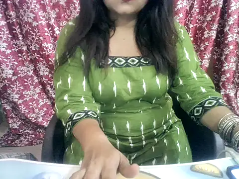 Snapshot of Lusty_Wife1 chatting on 06/07/26, 10:52 Lusty Wife1 online show from 06/07/26, 10:52
