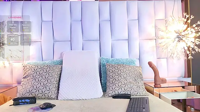 Iris Ross  online show from 09/27/25, 11:37