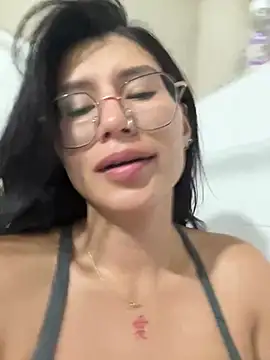 emily villamil online show from 02/28/26, 04:41