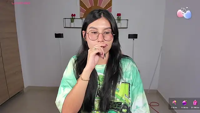 emily villamil online show from 04/21/26, 09:50