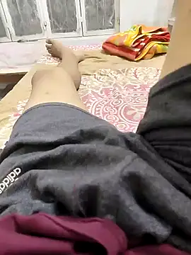 Snapshot of Horny_boy321 chatting on 10/10/25, 06:51 Horny boy321 online show from 10/10/25, 06:51