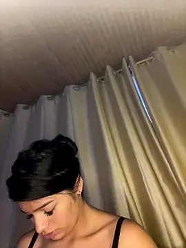 AgathaGeorgiou online show from 11/24/25, 10:42