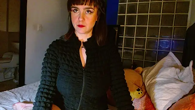 collette beaufoy  online show from 03/05/25, 05:07