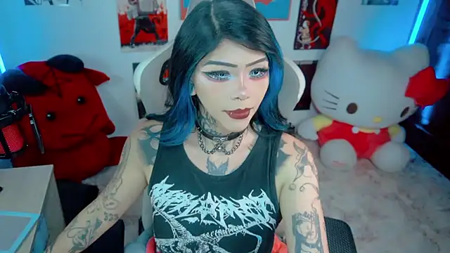 Snapshot of Deadly_Doll chatting on 04/30/26, 08:48 Deadly Doll online show from 04/30/26, 08:48