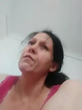 Snapshot of Mira_bel chatting on 10/14/25, 11:33 Mira bel online show from 10/14/25, 11:33