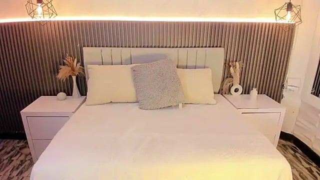 SHANONCLARK online show from 10/02/25, 07:10