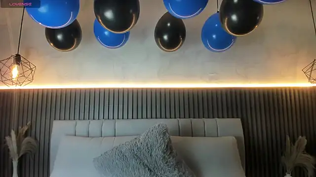 SHANONCLARK online show from 11/08/25, 06:18