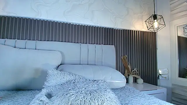 SHANONCLARK online show from 04/21/26, 01:42