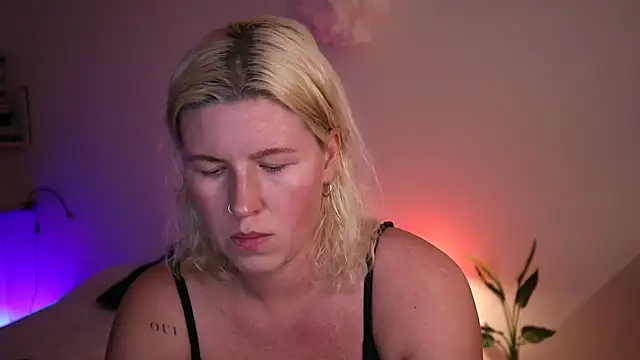 moonamii online show from 01/25/25, 06:24