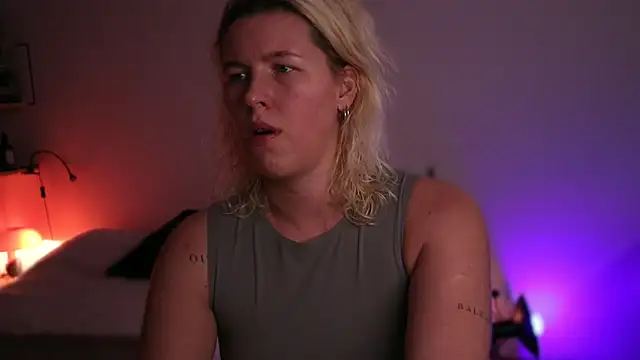 moonamii online show from 02/24/25, 05:53