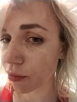 Linda Gregory online show from 09/29/25, 01:33