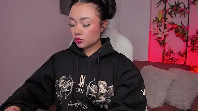 Snapshot of Lulu_Sakura_ chatting on 01/30/25, 02:49 Lulu Sakura  online show from 01/30/25, 02:49