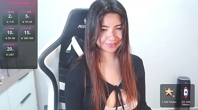 Snapshot of alice_middlee chatting on 02/11/25, 09:14 alice middlee online show from 02/11/25, 09:14