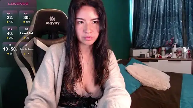 Snapshot of alice_middlee chatting on 04/27/26, 03:21 alice middlee online show from 04/27/26, 03:21