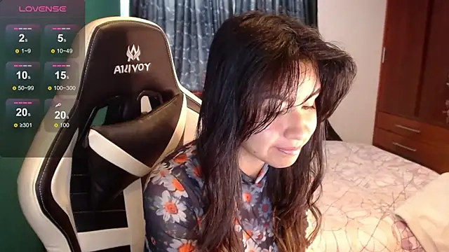 Snapshot of alice_middlee chatting on 05/25/26, 03:07 alice middlee online show from 05/25/26, 03:07