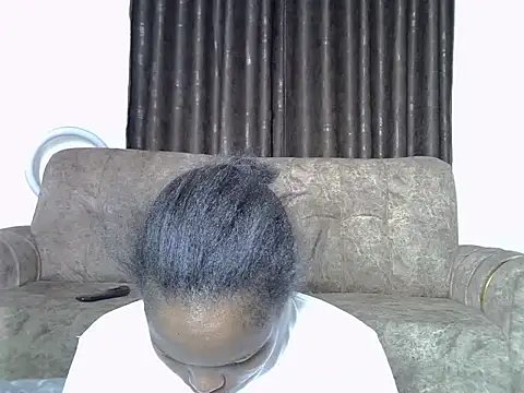 AurelAda online show from 12/04/25, 12:09