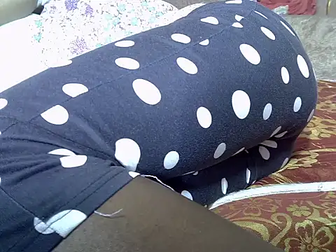 AurelAda online show from 04/24/26, 10:39