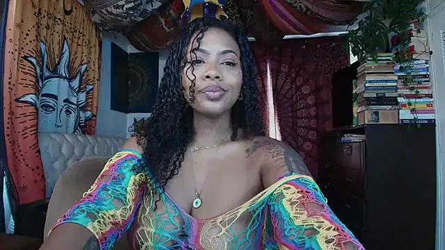 Snapshot of ElizaGrey_ chatting on 05/21/26, 02:13 ElizaGrey online show from 05/21/26, 02:13