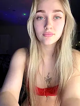 Snapshot of Good__Girl_ chatting on 09/24/25, 05:16 Good Girl online show from 09/24/25, 05:16