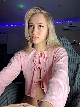 Good  Girl  online show from 10/23/25, 05:44