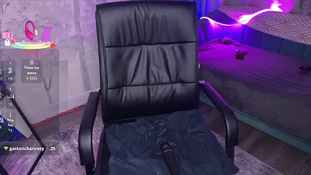 amanda strong online show from 04/21/26, 02:51