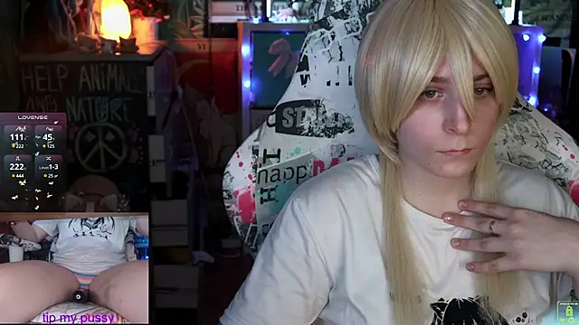 Snapshot of ShiroiFubuki chatting on 03/20/25, 03:47 ShiroiFubuki online show from 03/20/25, 03:47