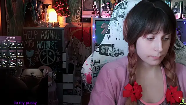 Snapshot of ShiroiFubuki chatting on 03/22/25, 06:58 ShiroiFubuki online show from 03/22/25, 06:58