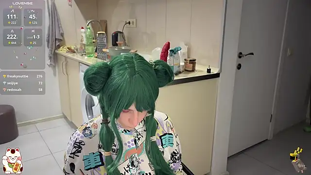 Snapshot of ShiroiFubuki chatting on 10/18/25, 03:24 ShiroiFubuki online show from 10/18/25, 03:24