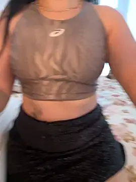 lupyta20 online show from 10/01/25, 12:33